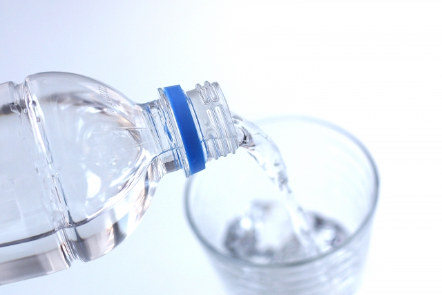 なぜ、水は1日2ℓ摂った方がいいの?